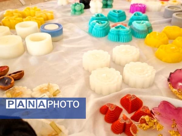 نمایشگاه دست‌سازه‌های دانش‌آموزی در پارسیان