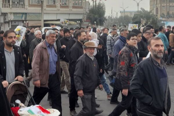 راهپیمایی باشکوه مردم قیامدشت در حمایت از آرمان‌های انقلاب