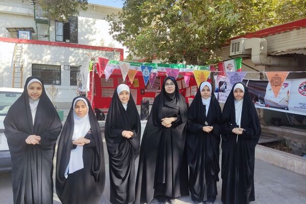 دانش‌آموزان دبستان فاطمه محامی در پویش «حجاب و عفاف» اداره آموزش و پرورش تبادکان درخشیدند