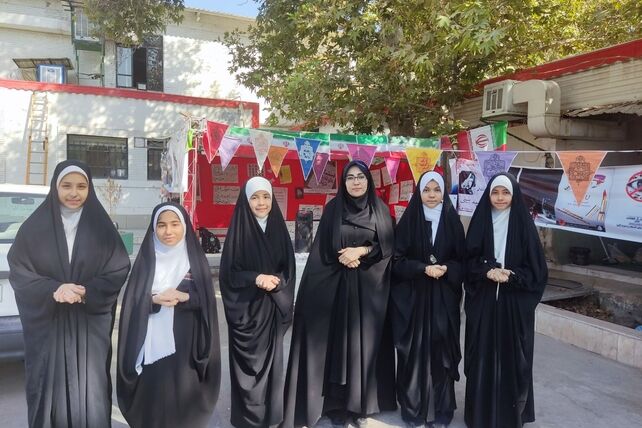 دانش‌آموزان دبستان فاطمه محامی در پویش «حجاب و عفاف» اداره آموزش و پرورش تبادکان درخشیدند