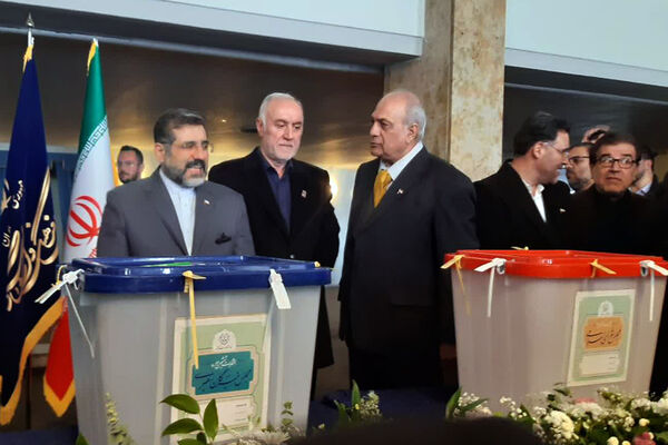 حضور استاندار تهران در شعب اخذ رای انتخابات 1402