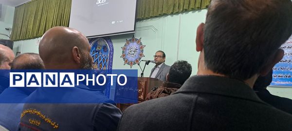 جلسه آموزش خانواده ویژه والدین پایه‌های دهم و یازدهم در دبیرستان شاهد ابوذر غفاری 