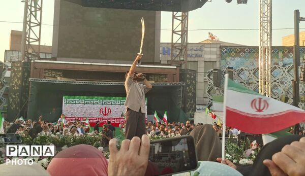 تجدید بیعت میلیونی مردم با رهبری در جشنی باشکوه به مناسبت عید غدیر