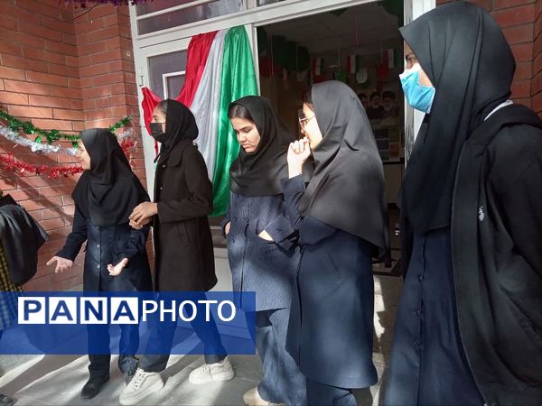 جشن میلاد منجی عالم بشریت در دبیرستان مادر مهربان خلیل آباد