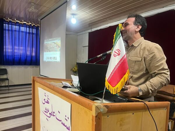 برگزاری گارگاه منبع یابی هوشمند در شهرستان قائمشهر