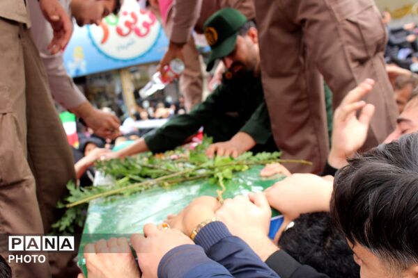 تشییع شهید جنگ رمضان امیررضا قدرتی