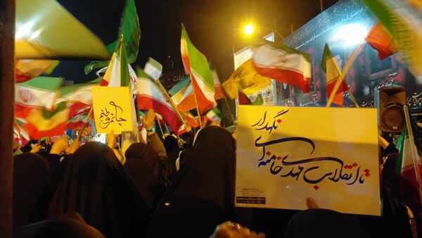 تا پای جان برای ایران می‌ایستیم 