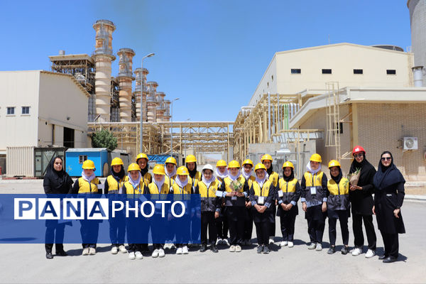 آیین تجلیل از سفیران انرژی برتر نیروگاه سیکل ترکیبی در شهرستان شیروان