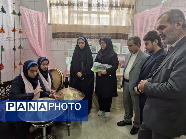 هفته ماها، فرصتی برای درخشش استعدادهای هنری دانش‌آموزان دبیرستان شهید همت