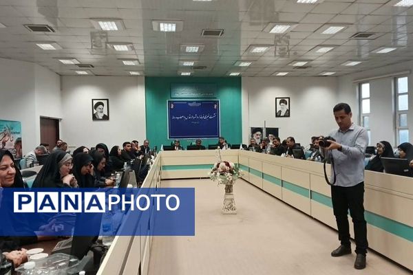 نشست خبری فرمانداری  شهرستان قدس با اصحاب رسانه در هفته دولت و خبرنگاری