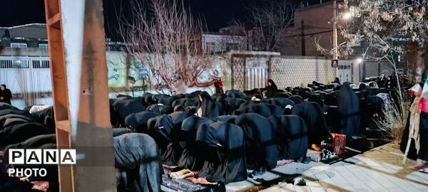نماز استغاثه امام زمان(عج) در راهپیمایی 