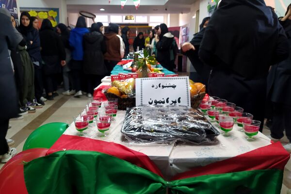 جشن ایران‌مون در دبیرستان شهیدان اسماعیلی منش رباط‌کریم