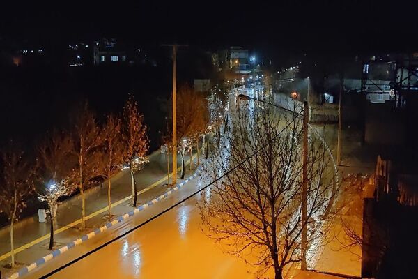 طنین ترانه باران زمستانی در آسمان شهر بار نیشابور 