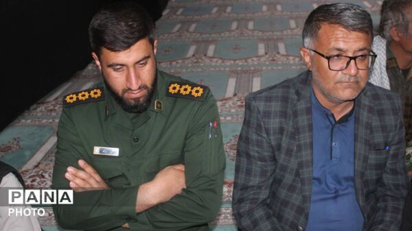 طلاب و بسیجیان شهرستان مارگون در شب پنجم غمِ شهادت امام خامنه‌ای، اقدامات آمریکا را محکوم کردند