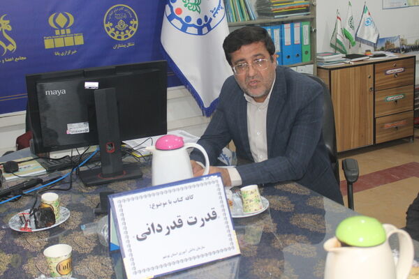 کافه کتاب با موضوع قدرت قدردانی در سازمان دانش‌آموزی استان بوشهر 