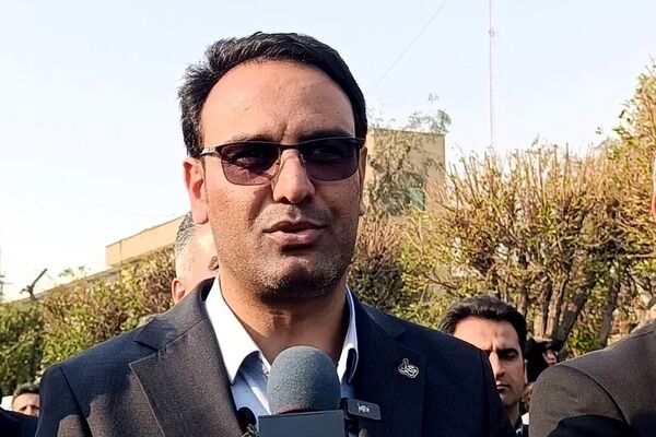 مُهر باطل در راهپیمایی 22 دی بر سیاست‌های غرب و آمریکایی - صهیونی زده شد
