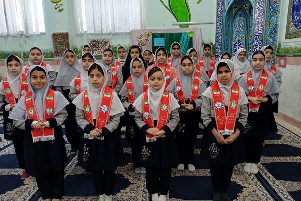 جشن ولادت امام علی(ع) در مدرسه شهید آقچه‌لو رباط‌کریم