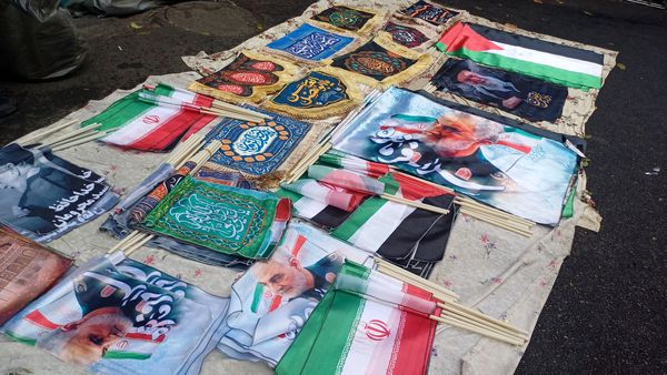 حضور پرشور مردم تهران در راهپیمایی 13آبان