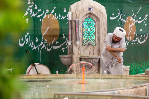 آیین معنوی اعتکاف در حرم مطهر رضوی- ۱