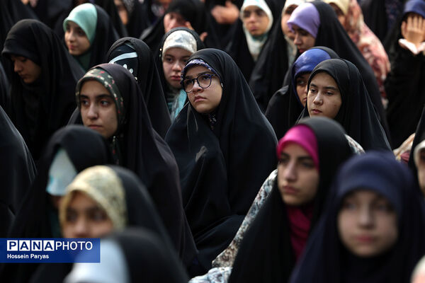 حضور وزیر آموزش و پرورش در جمع دانش‌آموزان معتکف