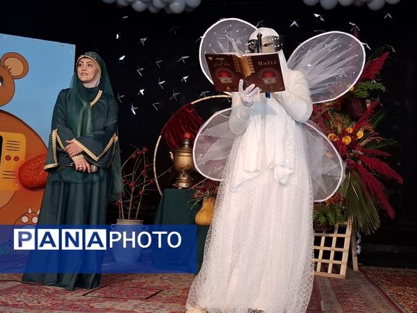 جشن یلدا ۱۴۰۴ در مدرسه ۱۷ شهریور شهرستان بجنورد 