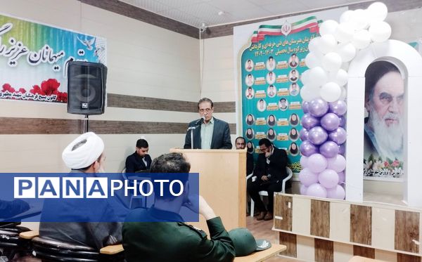 تجلیل از رتبه‌های برتر کنکور زیرکوه