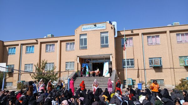 برگزاری جشن هفته تربیت‌بدنی در مدرسه ام‌ابیها 