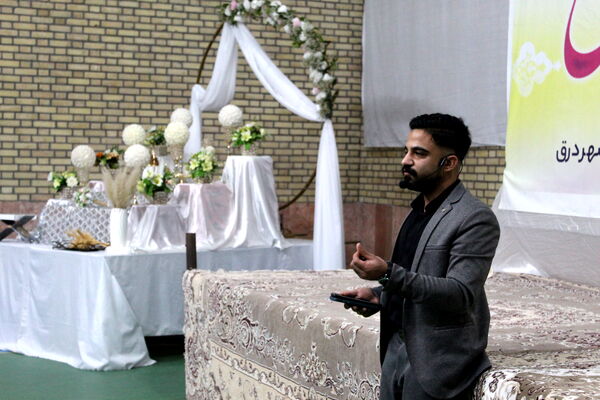 جشن چتری برای آرامش در شهر درق