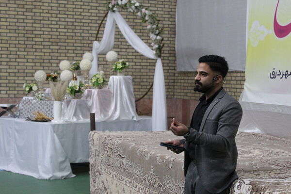 جشن چتری برای آرامش در شهر درق