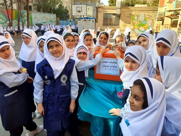 برگزاری جشن عاطفه ها در دبستان شاهد فاطمه زهرا سلام الله علیها