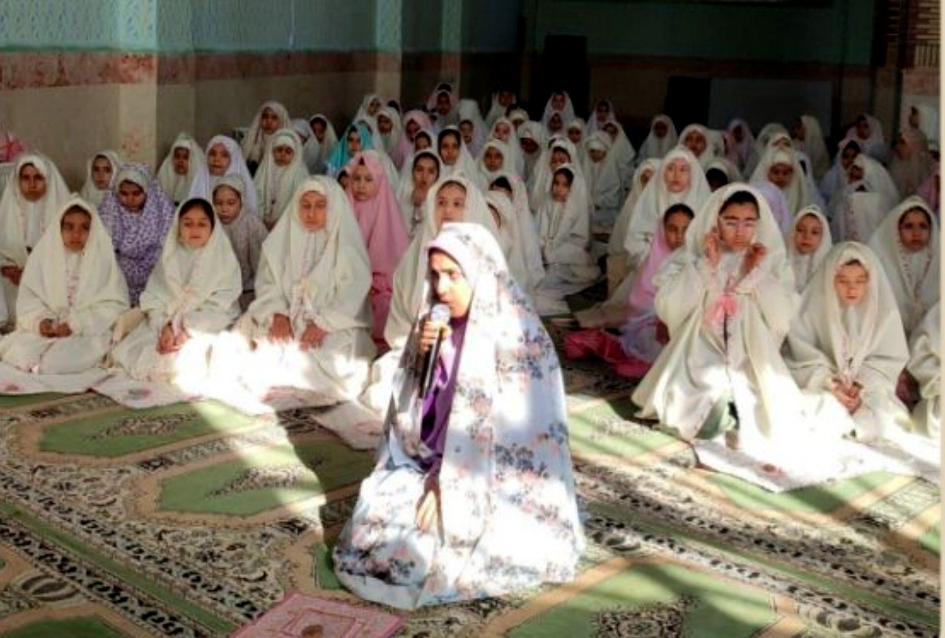 جشن تکلیف دانش‌آموزان دبستان شهدای غزه ناحیه ۲ کرج
