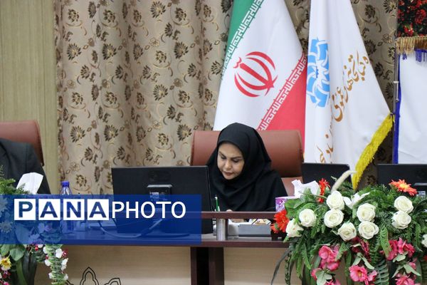 نشست ادبیات آیینی در دلیجان