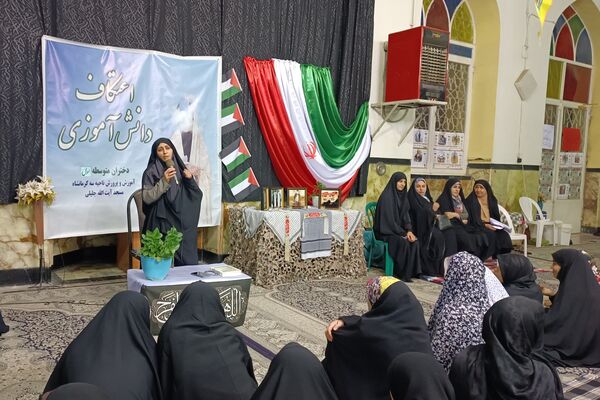 مراسم معنوی اعتکاف دانش‌آموزی(دختران) در مساجد کرمانشاه 