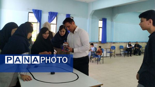 نخستین دوره مسابقات نوآوران رباتیک شهرستان نظرآباد