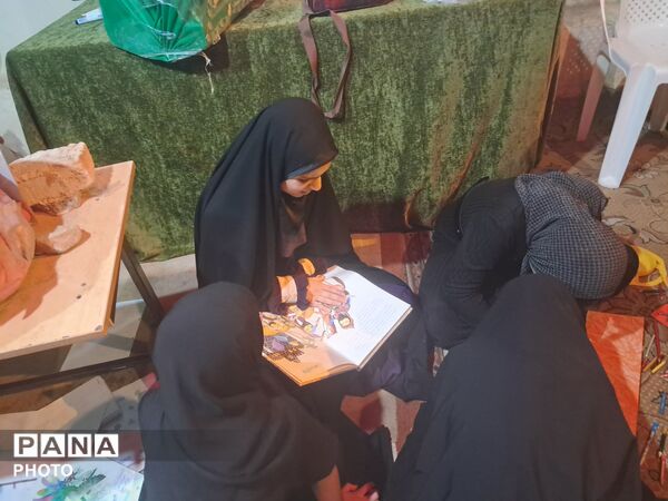  مرور درس نامه دانش‌آموزان به یاد شهدای میناب 