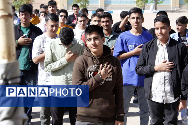 گرامیداشت هفته دفاع مقدس در دبیرستان شریعتی جاجرم