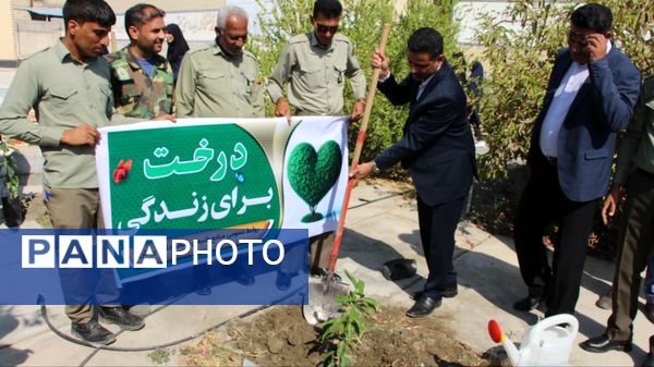 نواختن زنگ بازگشایی مدارس همزمان با سراسر کشور در رودان 