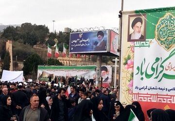 جشن شادی و حضور پرشور مردم لرستان در راهپیمایی ۲۲ بهمن