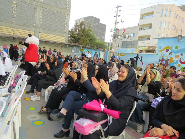 جشن شکوفه ها مدرسه ۱۷شهریور