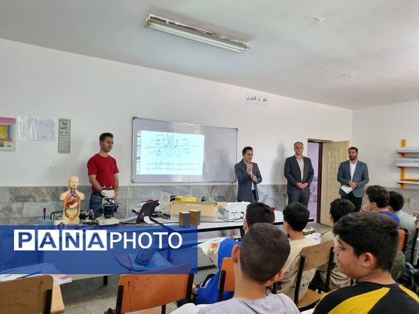 تقدیر از معلمان دبیرستان نمونه دولتی پژوهش آشخانه