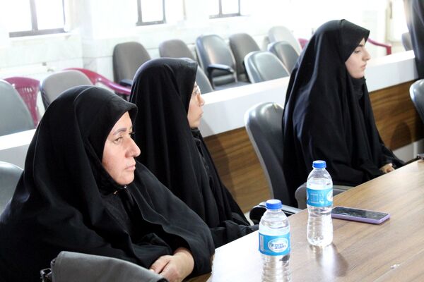 نشست اصحاب رسانه شهرستان سامان با مدیرکل فرهنگ و ارشاد اسلامی استان چهارمحال و بختیاری