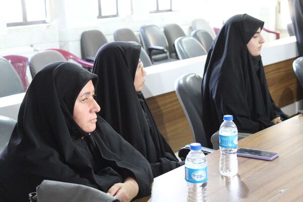 نشست اصحاب رسانه شهرستان سامان با مدیرکل فرهنگ و ارشاد اسلامی استان چهارمحال و بختیاری