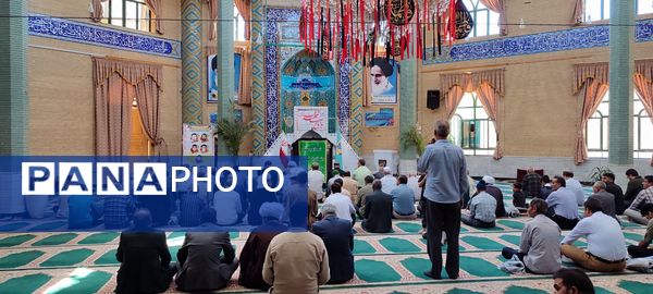 پاسخگویی مسئولان شهرستان باخرز به مردم در میز خدمت