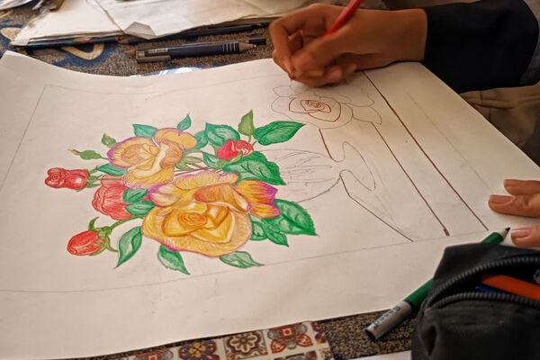 نمایشگاه آثار هنری دانش آموزان دبیرستان امام علی(ع) شهرستان ورامین