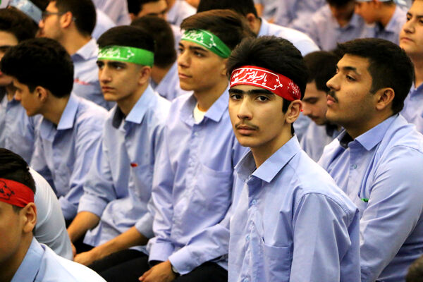 یادواره شهدای دبیرستان ماندگار امام صادق(ع) قم