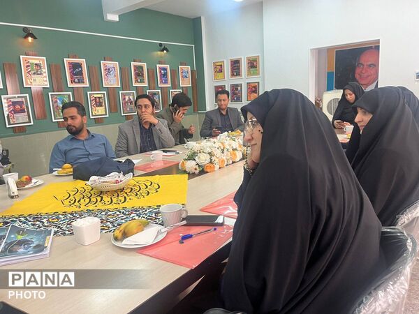 جلسه  هم اندیشی کارشناس مسولان فرهنگی وهنری استان خراسان رضوی