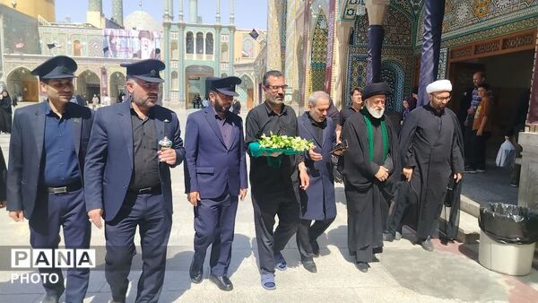 گلباران مزار شهید شیخ فضل الله نوری در قم