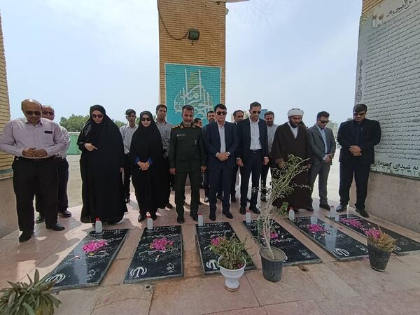 هفته دولت در جاسک؛ از تجلیل کادر درمان تا افتتاح مزرعه ۲۰ هکتاری میگو