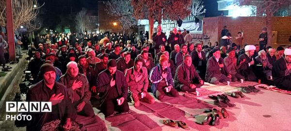 نماز استغاثه امام زمان(عج) در راهپیمایی 