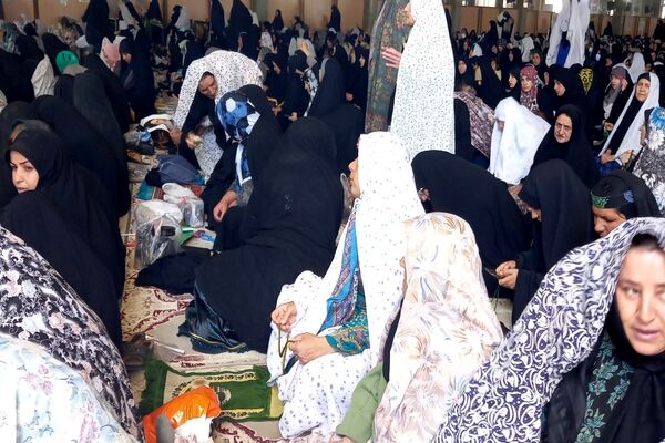 اقامه آخرین نماز جمعه ماه مبارک رمضان با حضور چشمگیر مردم یاسوج